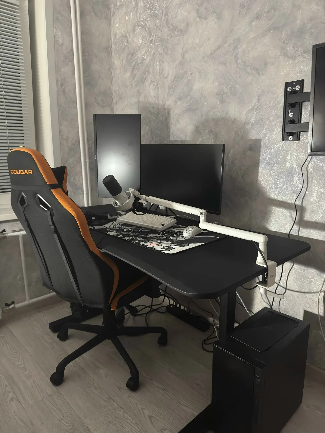 🖥️ Новое рабочее место Кристофера Фланнери