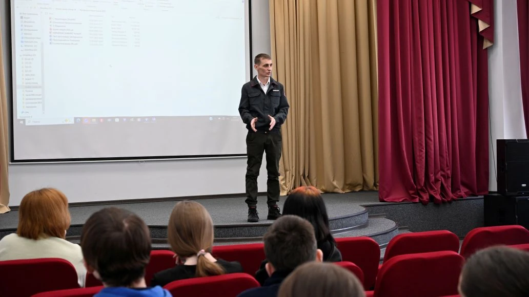 В рамках ФП "Профессионалитет", нацпроекта Молодежь и дети прошёл классный час "Ты в хорошей компани