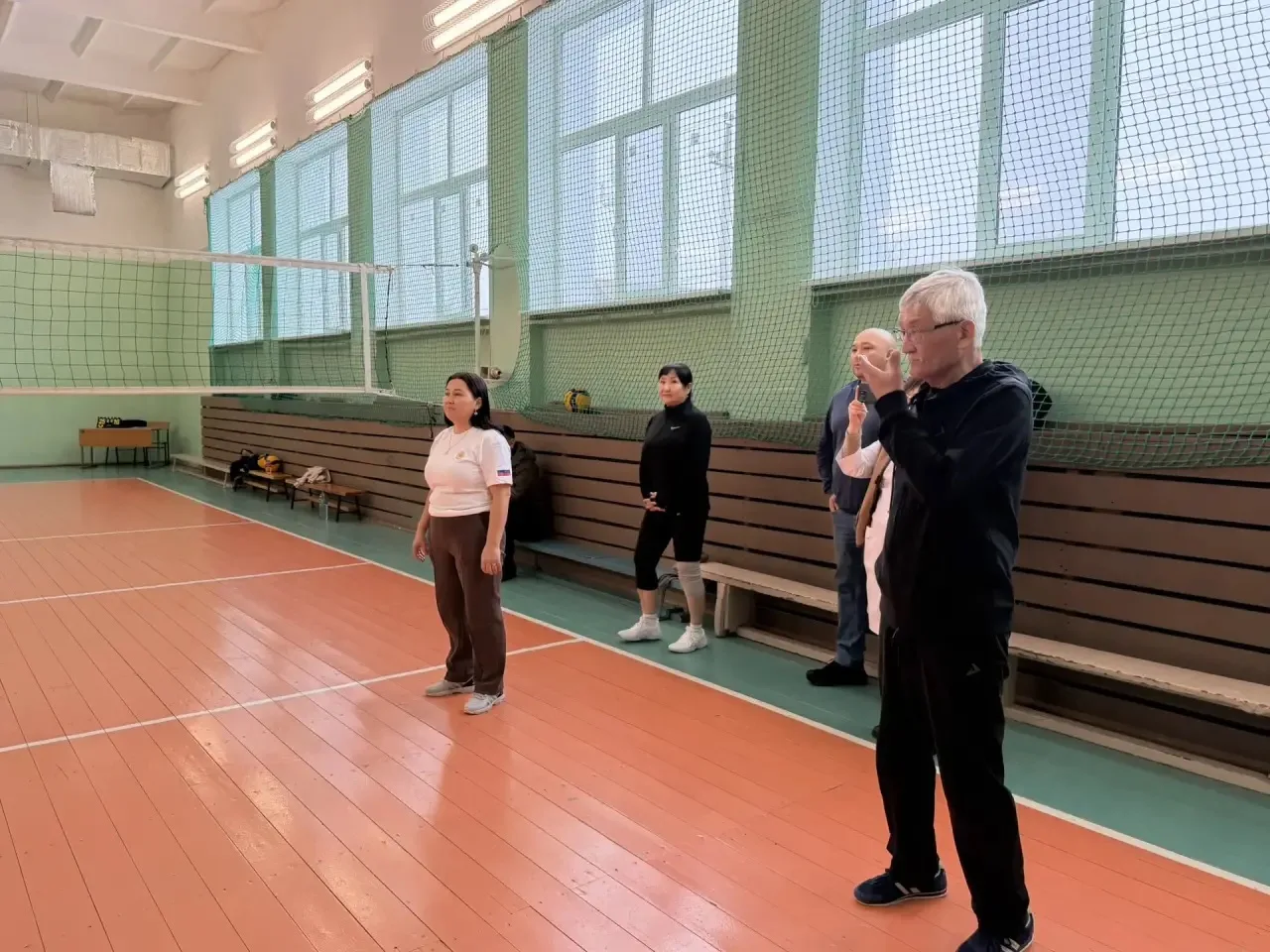 Сегодня , 07 февраля 2026 года , в п.Кетченеры прошел турнир по волейболу среди ветеранов.