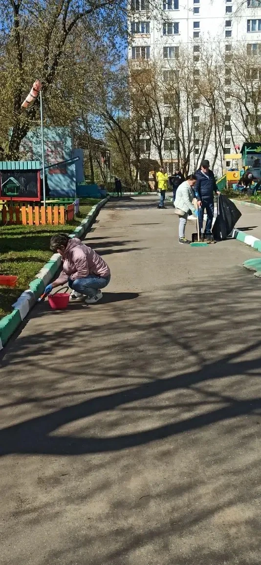Педагогический коллектив МБОУ СОШ N2 дошкольного отделения совместно с родительской общественностью 
