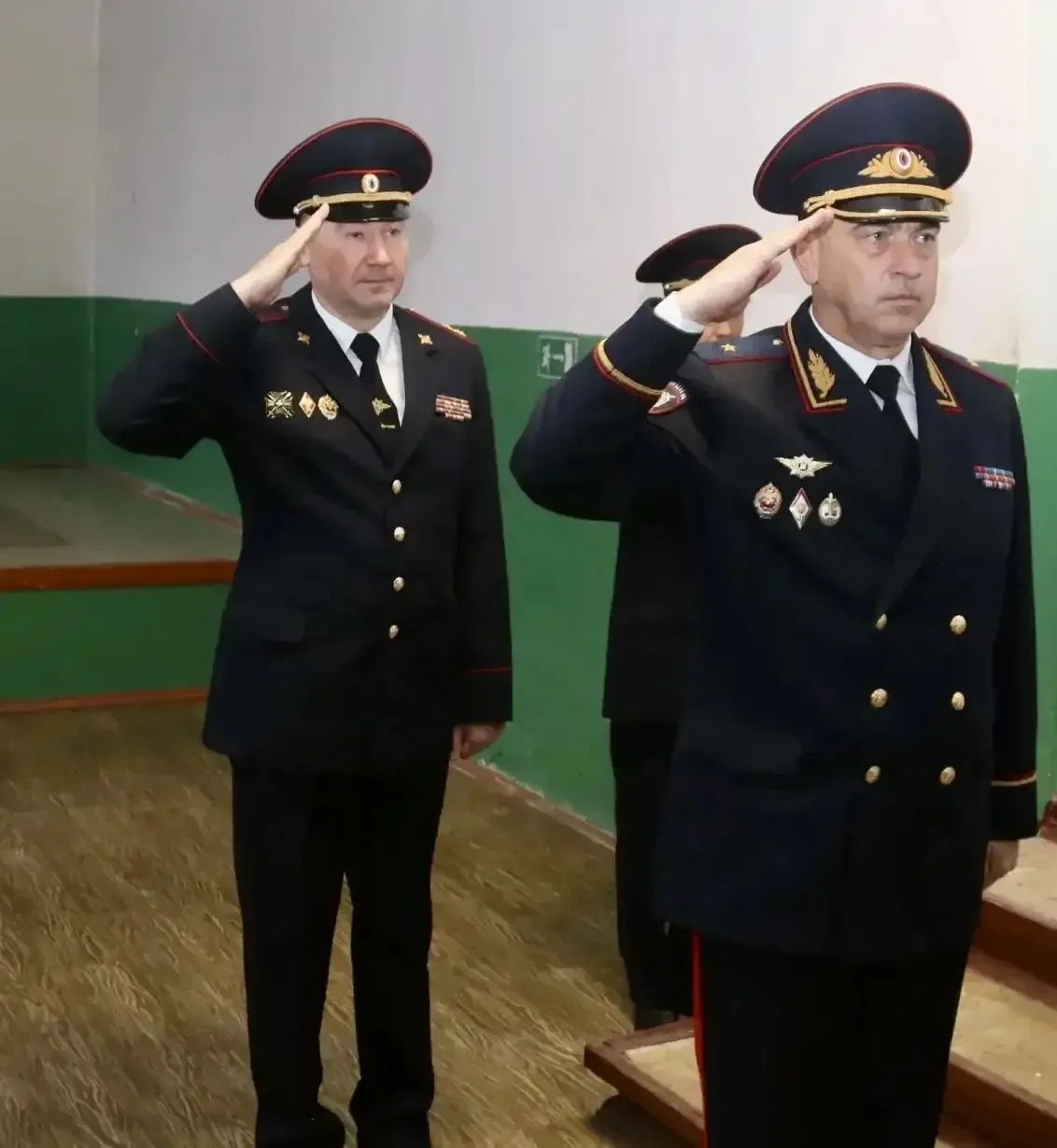 Руководители ГУ МВД России по Новосибирской области и УМВД России по городу Новосибирску поздравили 