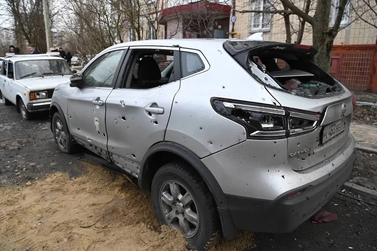 Обломки БПЛА повредили несколько автомобилей в Батайске