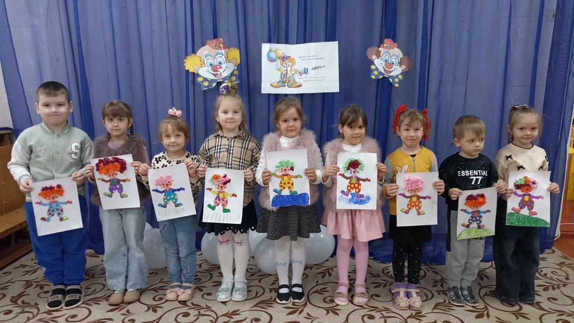 1 апреля  группа «Солнышко» в нашем детском саду отметила День смеха весёлой творческой...