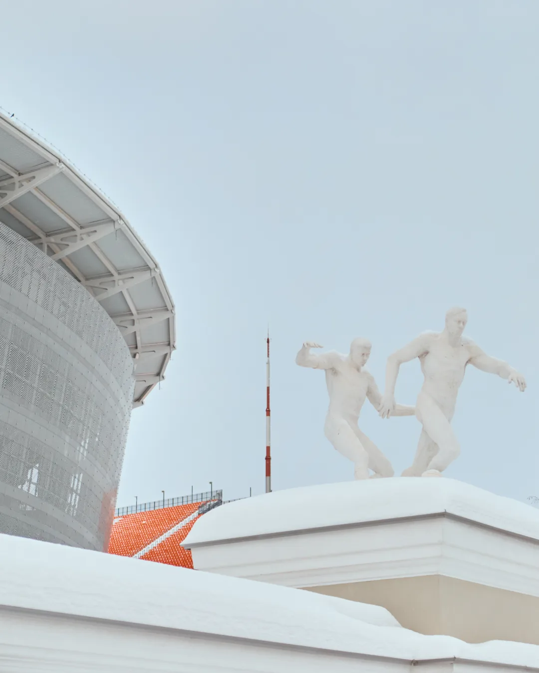 В это сложно поверить, но так выглядит лето на Урале! 🥶

Поверили? Да, такое тоже может быть, но в 