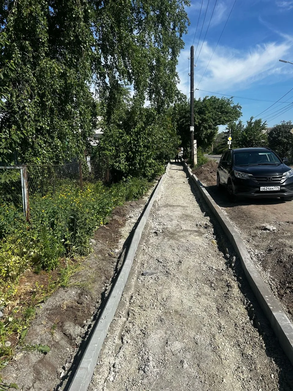 Продолжаются работы по строительству долгожданного тротуара ул.Федотьева-нашего инициат...