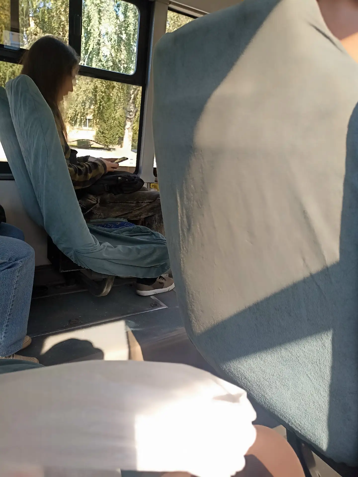 Ехала 06.09 в автобусе 108 в районе часа-двух. Увидела молодого человека с длинными вол...