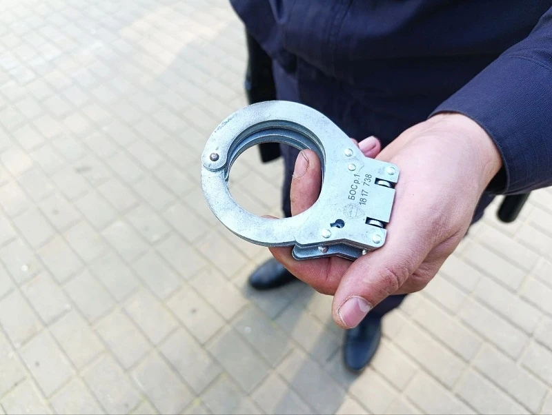 ️⚡️Банда из Ярцева избивала людей у магазинов и снимала на видео — суд вынес приговор

В Ярцеве осуд