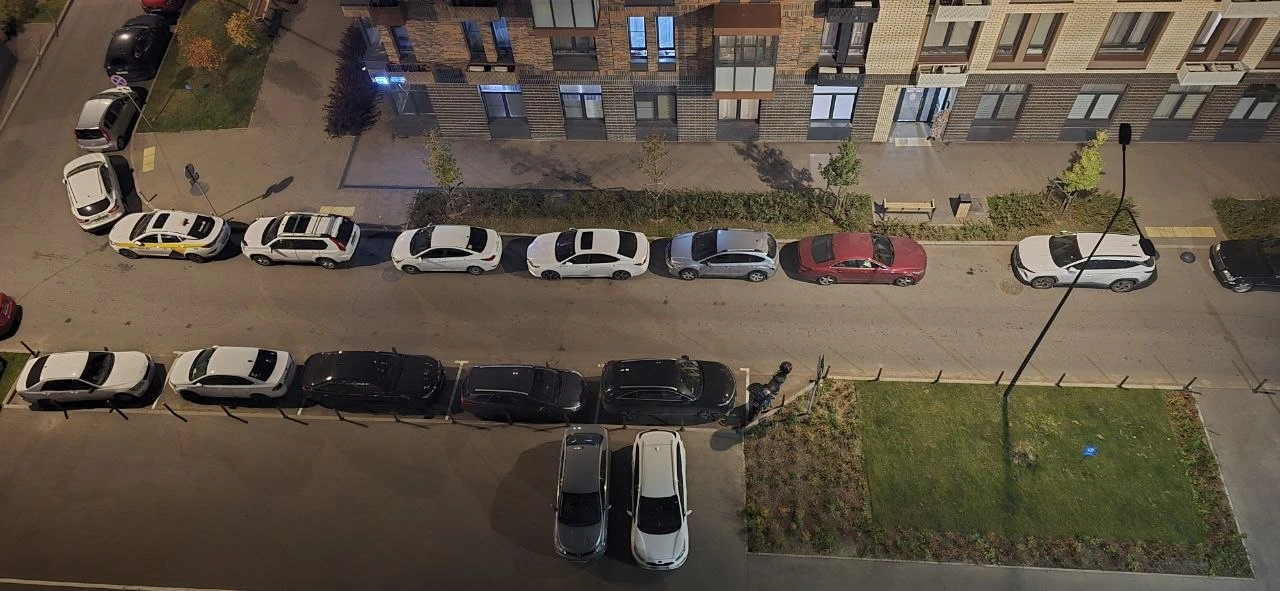 Люди ,не надо так парковаться 😁