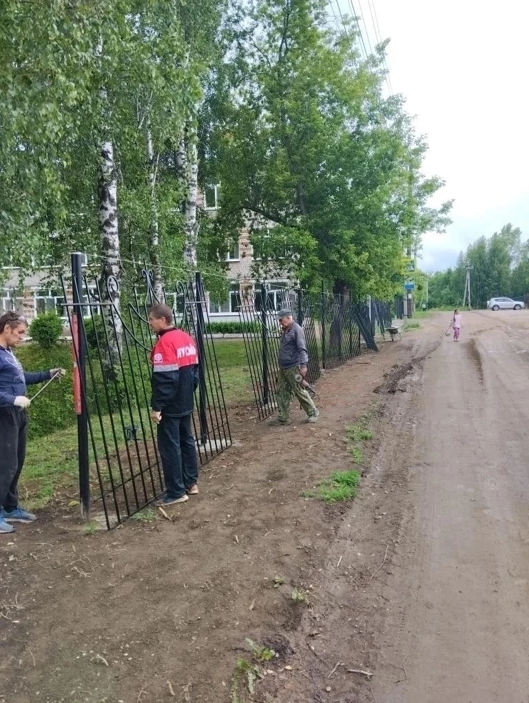 Обновляем ограждение Сергинской школы 🏛

В Сергинской школе начались работы по замене ограждения. О