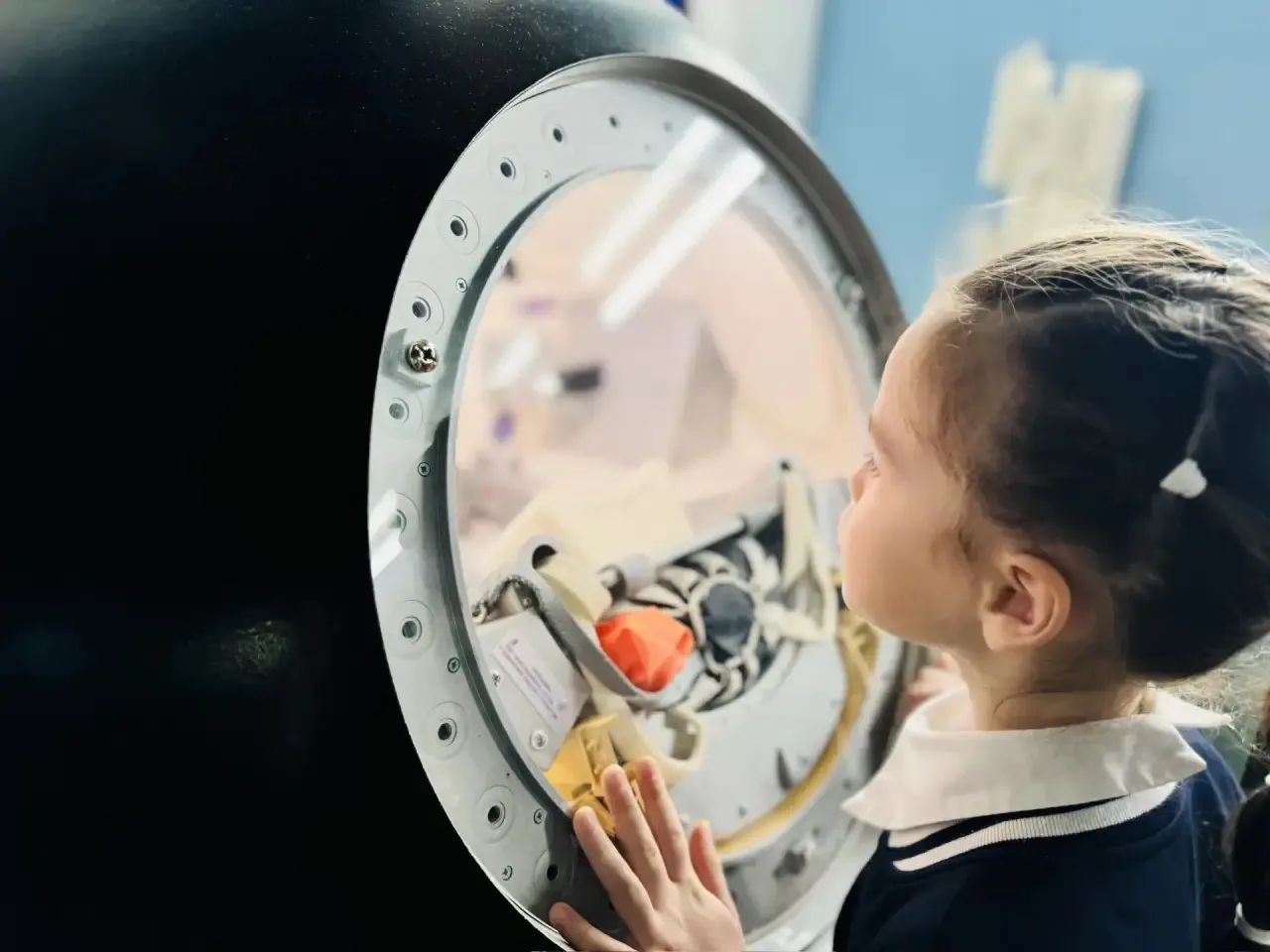 💫 «К звёздам — на один шаг!»   🚀 В преддверии 65-летия космической эры ученики 1 «И» класса ( учител