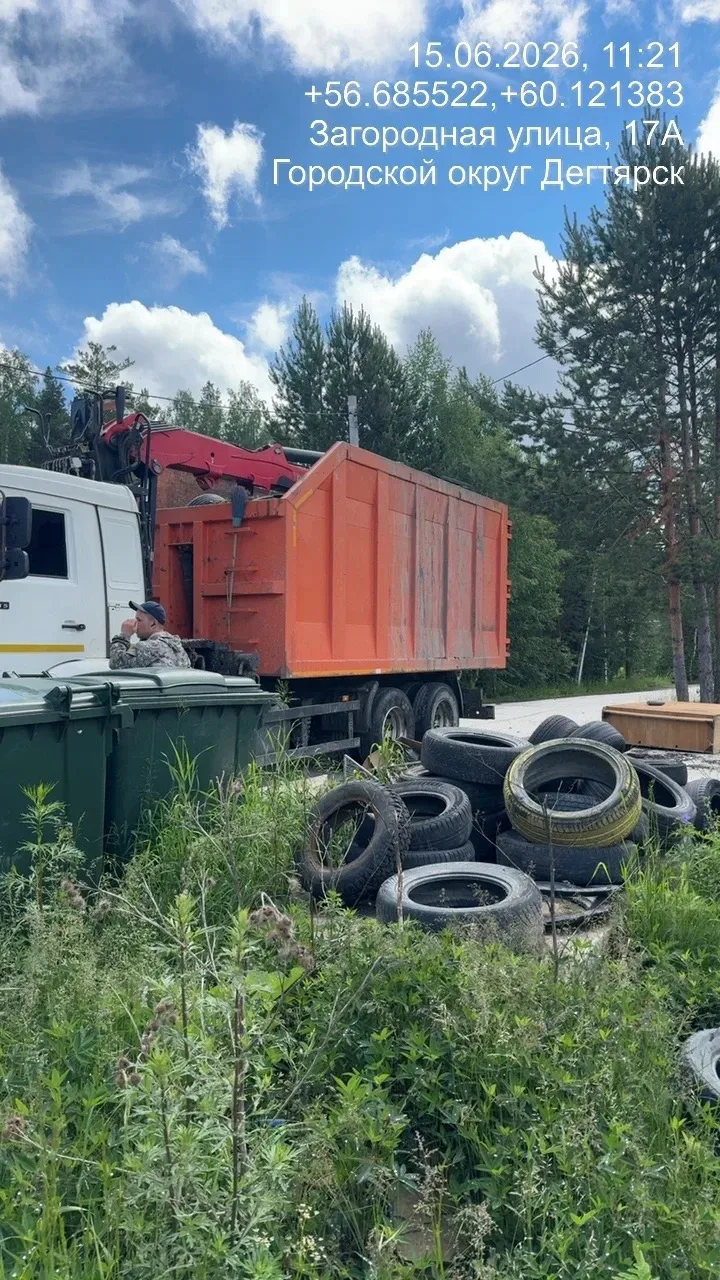 С площадок ТКО начат вывоз шин за счет средств города.

❗️Автомобильные шины не относятся к твердым 