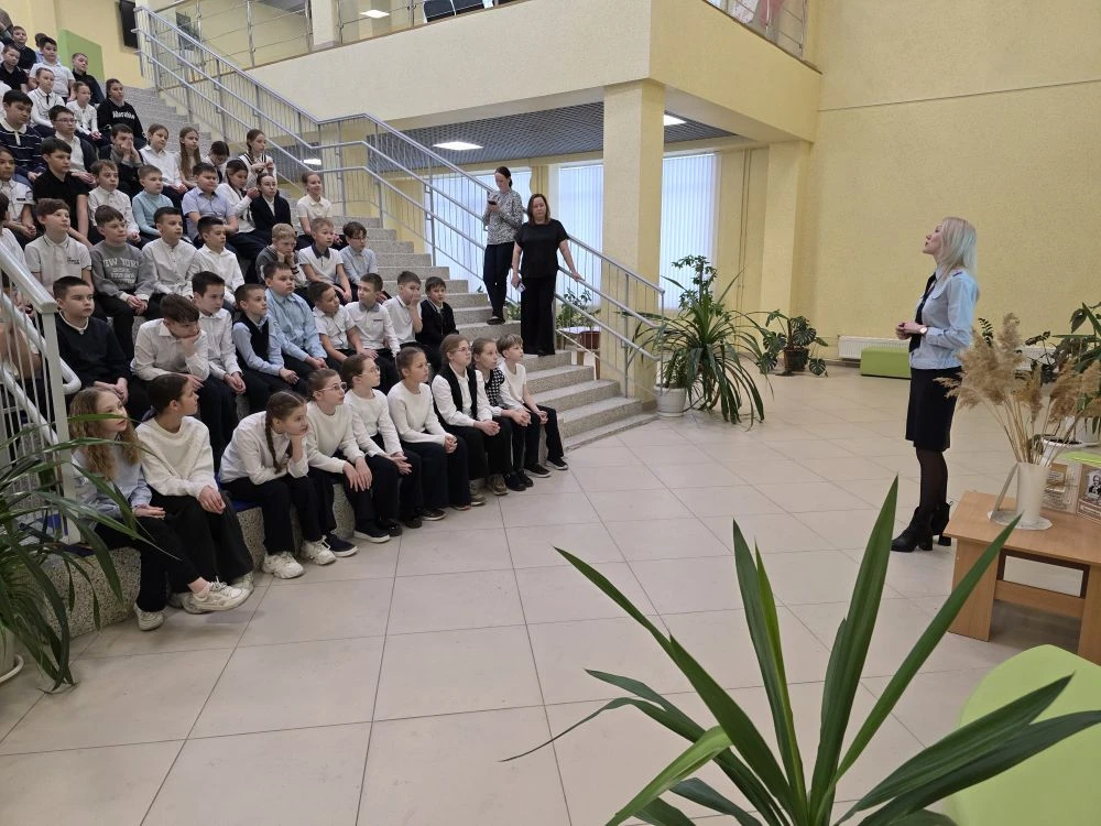 🚔✨Сегодня к нам пришел сотрудник ГАИ УМВД России по г. Магнитогорску Андриянова Т.С., 👮‍♂️ для прове