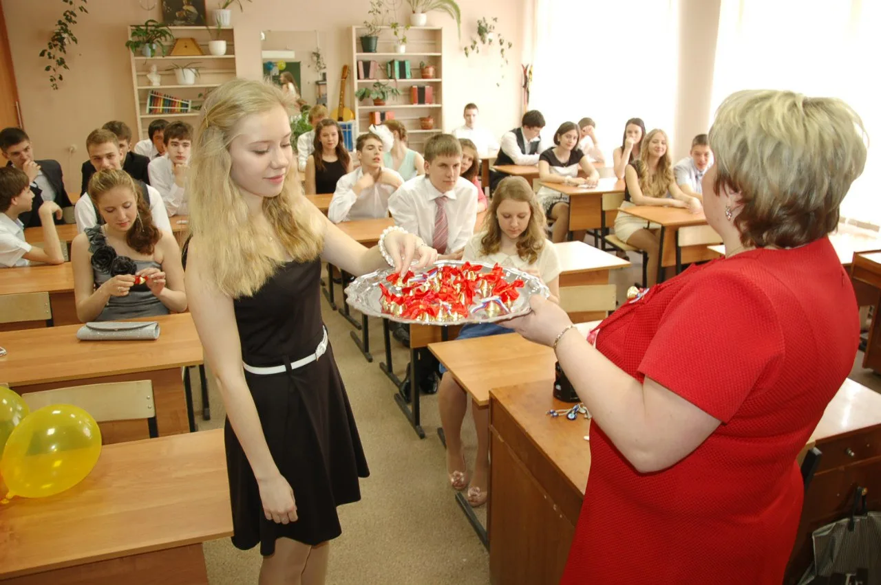 🔔 В школах Карелии проходят последние звонки  В республике завершается учебный год. Последние звонки