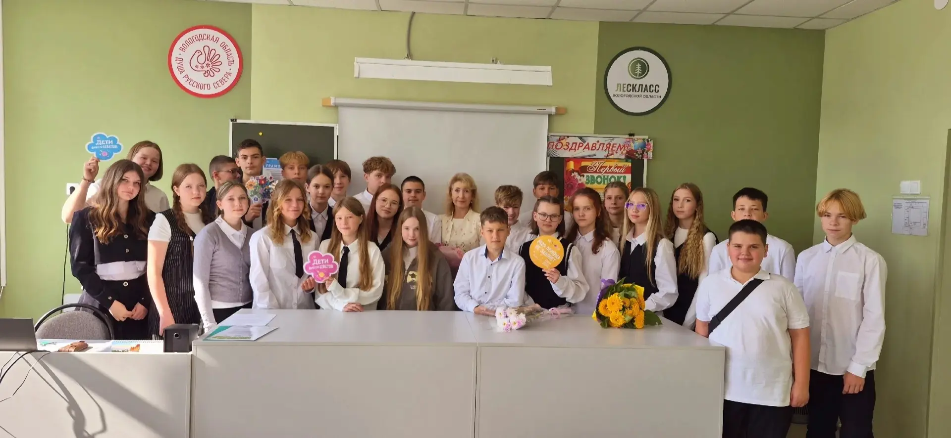 💐 7 «А» класс вместе с классным руководителем Ириной Валентиновной Груничевой приняли ...