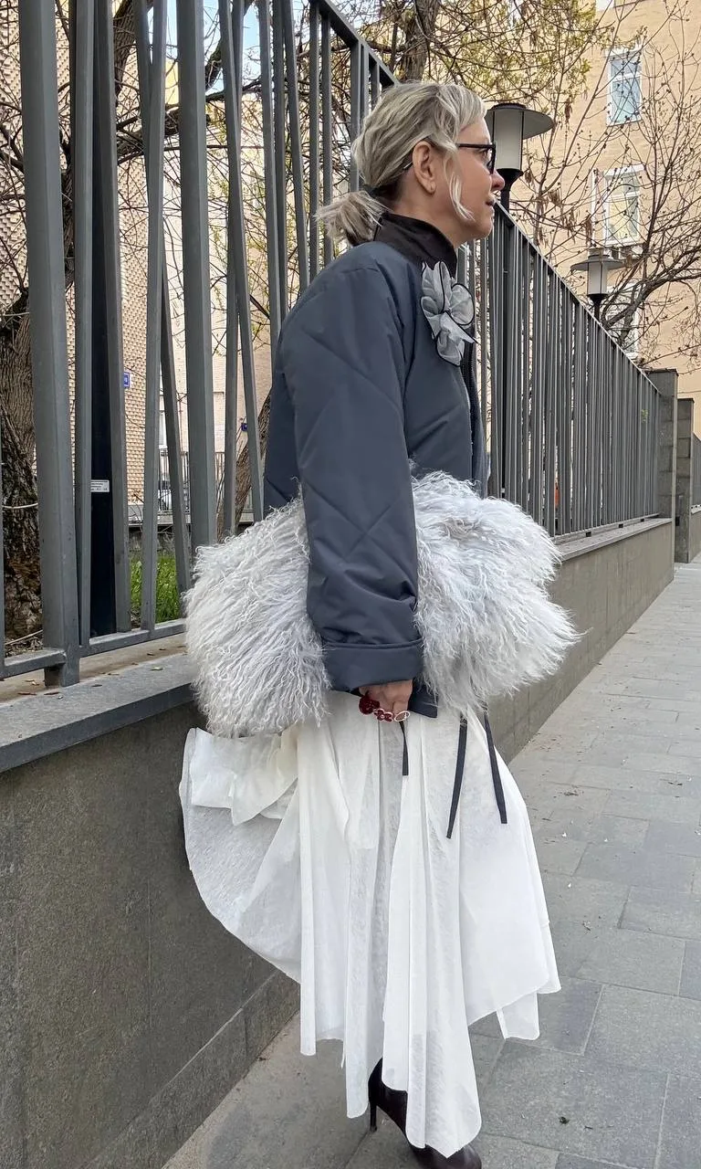 Иногда я тоже ношу платья. А это одно из любимых  • платье Unke  • ботильоны Zara • кимоно Gate31  К