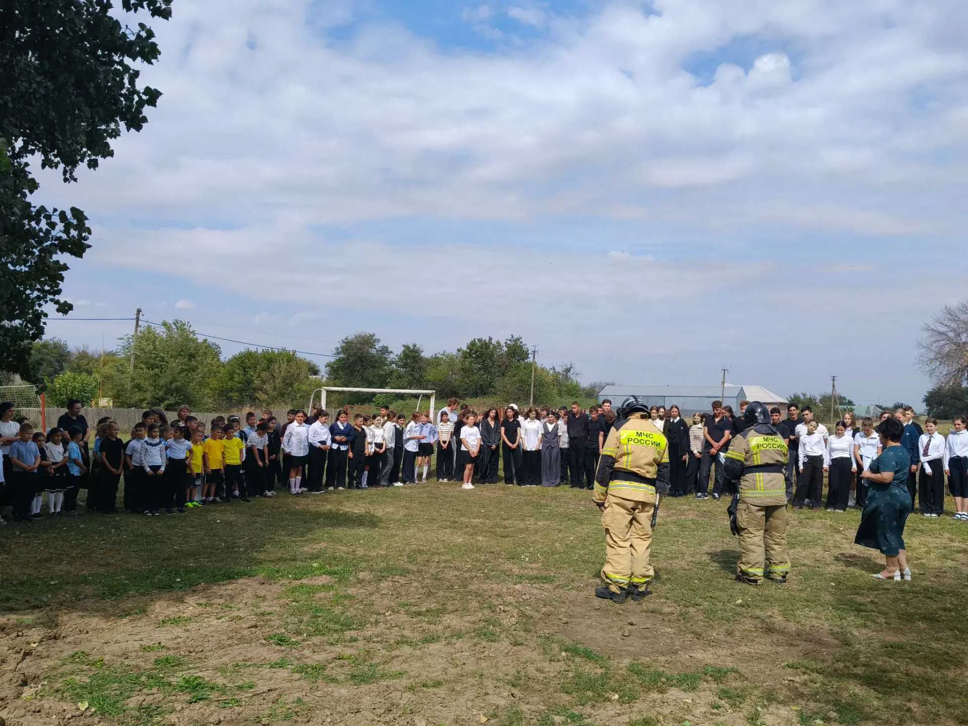 🚒 Учебная эвакуация и урок безопасности от спасателей МЧС
