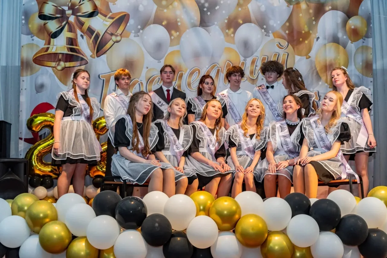 🎓✨ Вот и всё… Последний звонок-2026 отзвенел для наших выпускников² ✨🎓

Кажется, только вчера робк