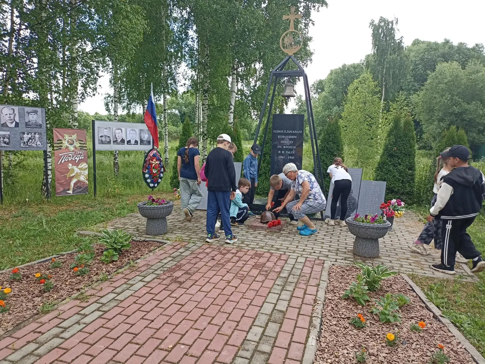Друзья!
🍂 Новое приключение в ДоброГраде: Тропами родного края (Маршрут «Дворянские усадьбы») 🏛

М