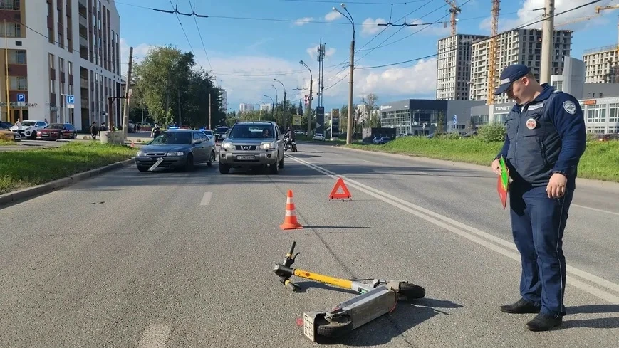💢 Госавтоинспекция: В Екатеринбурге водитель автомобиля Honda сбил насмерть сбил самокатчика 

В Ек