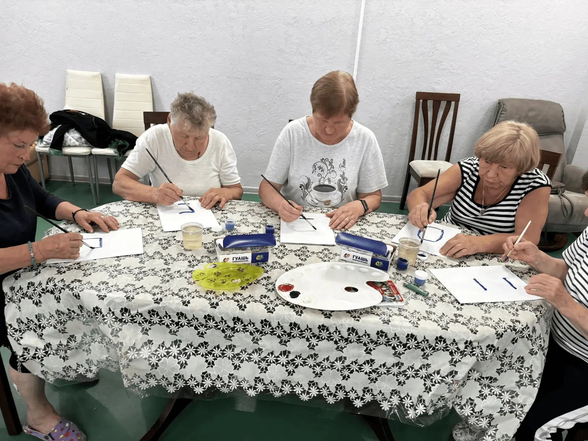 Для получателей социальных услуг полустационарного социально-реабилитационного отделени...