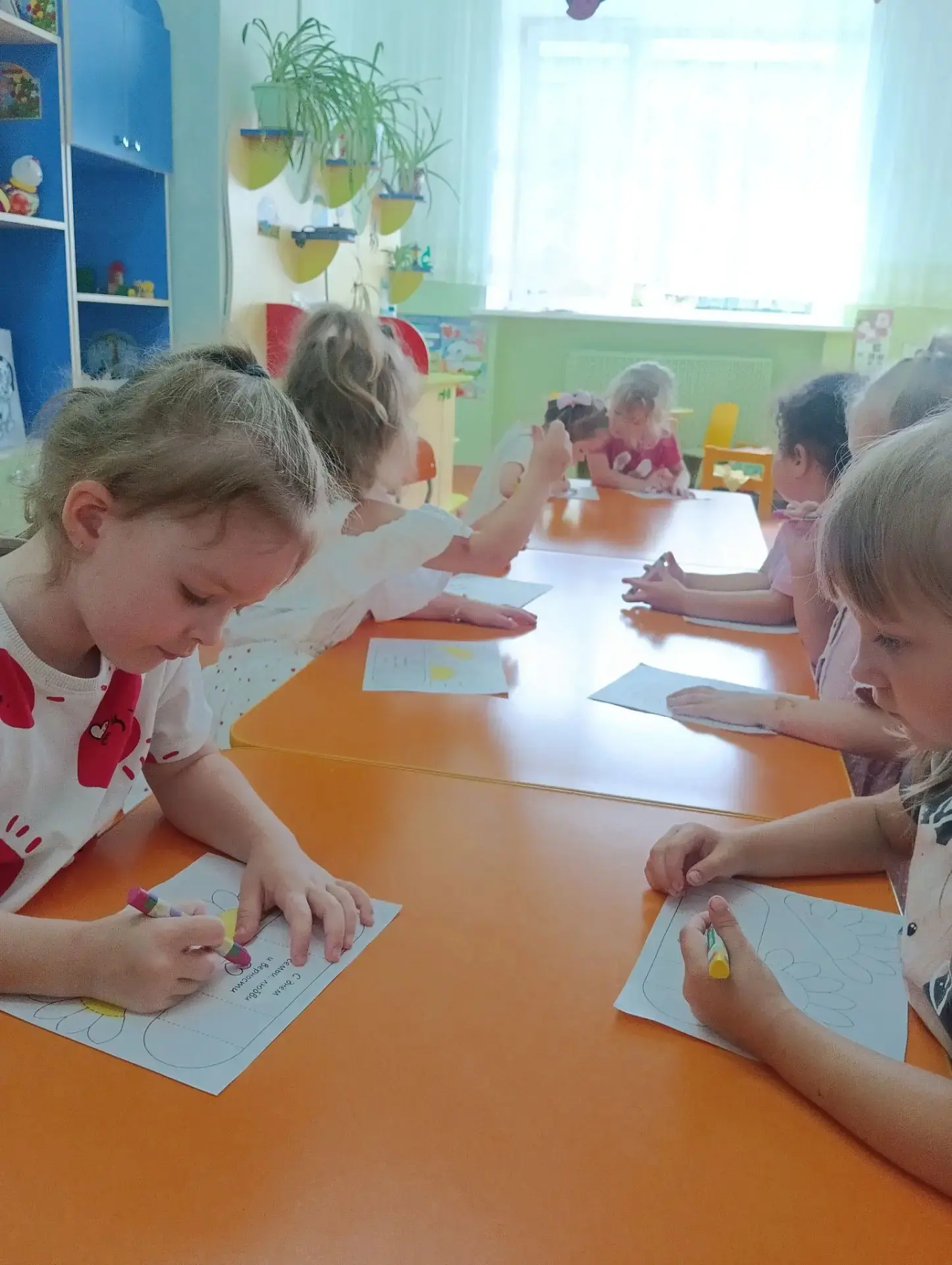 Сегодня, в День семьи, любви и верности наши юные таланты решили поздравить своих самых близких люде