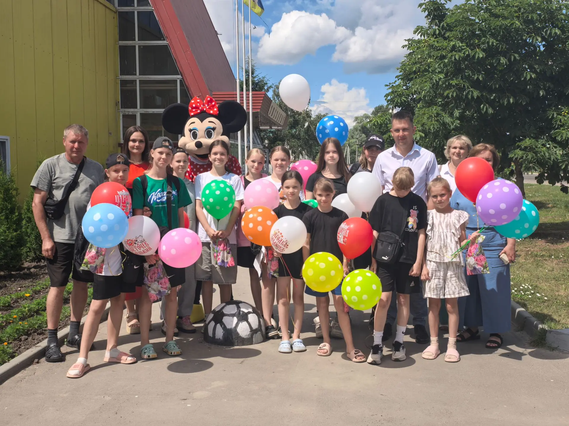 ✨🎉 Сегодня, 6 июля 2026 года, в Наровчат вернулись наши юные футболистки, которые представляли родн