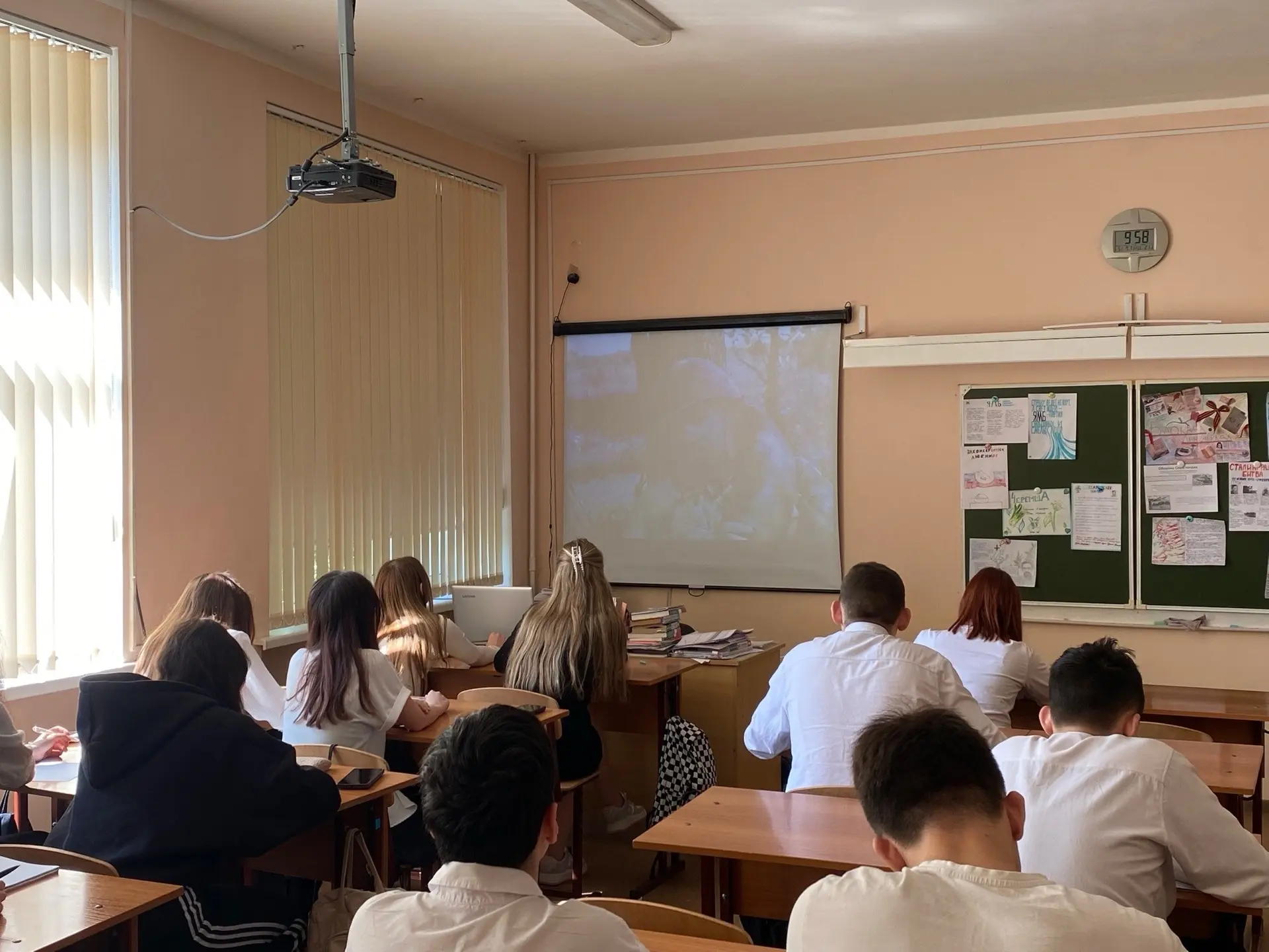 В преддверия 81 годовщины великой Победы советник директора по воспитанию Никита Александрович Сивен
