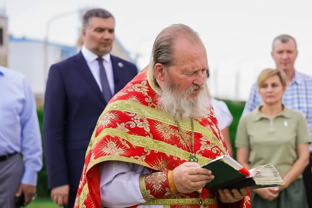 На территории ВолгаКалия заложили первый камень в основание часовни Святой Варвары