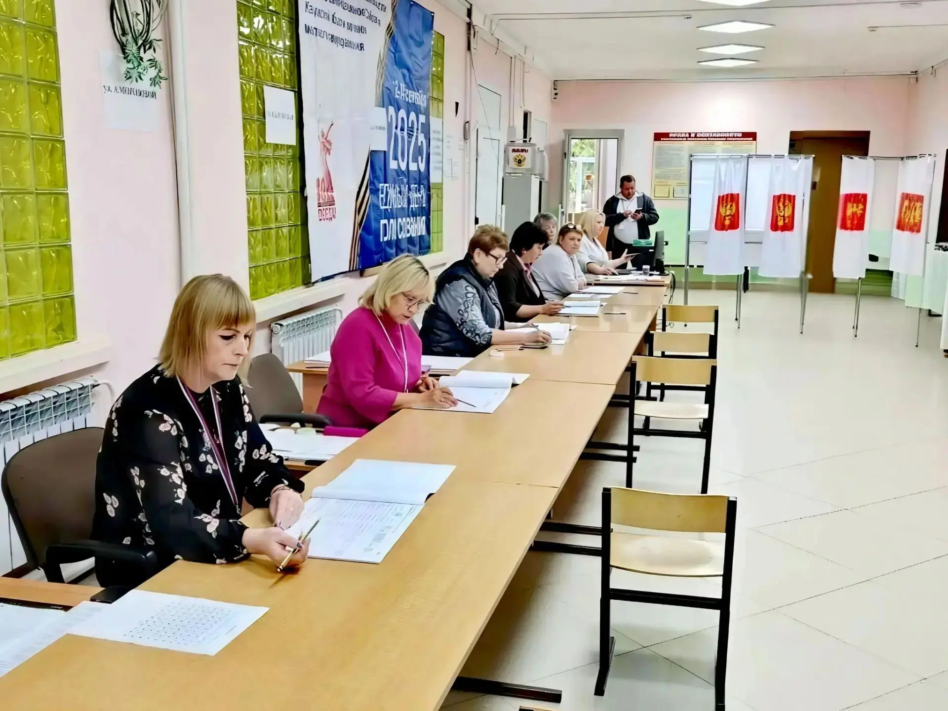 «Мой УИК»: 12 профессий одного участка – как работает УИК № 1902