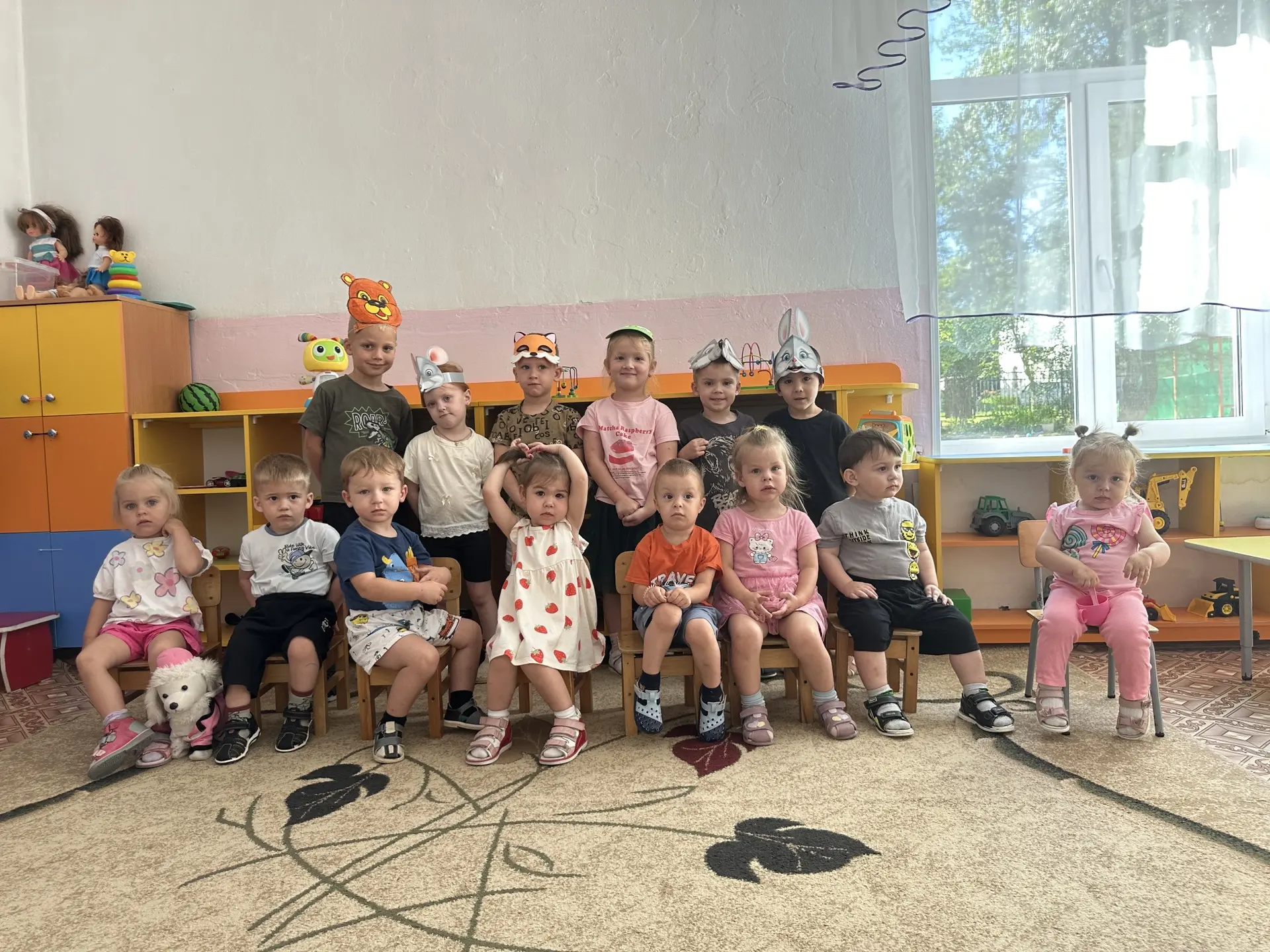 👫Дети средней группы показали кукольный театр «Теремок» для воспитанников младшей группы.
