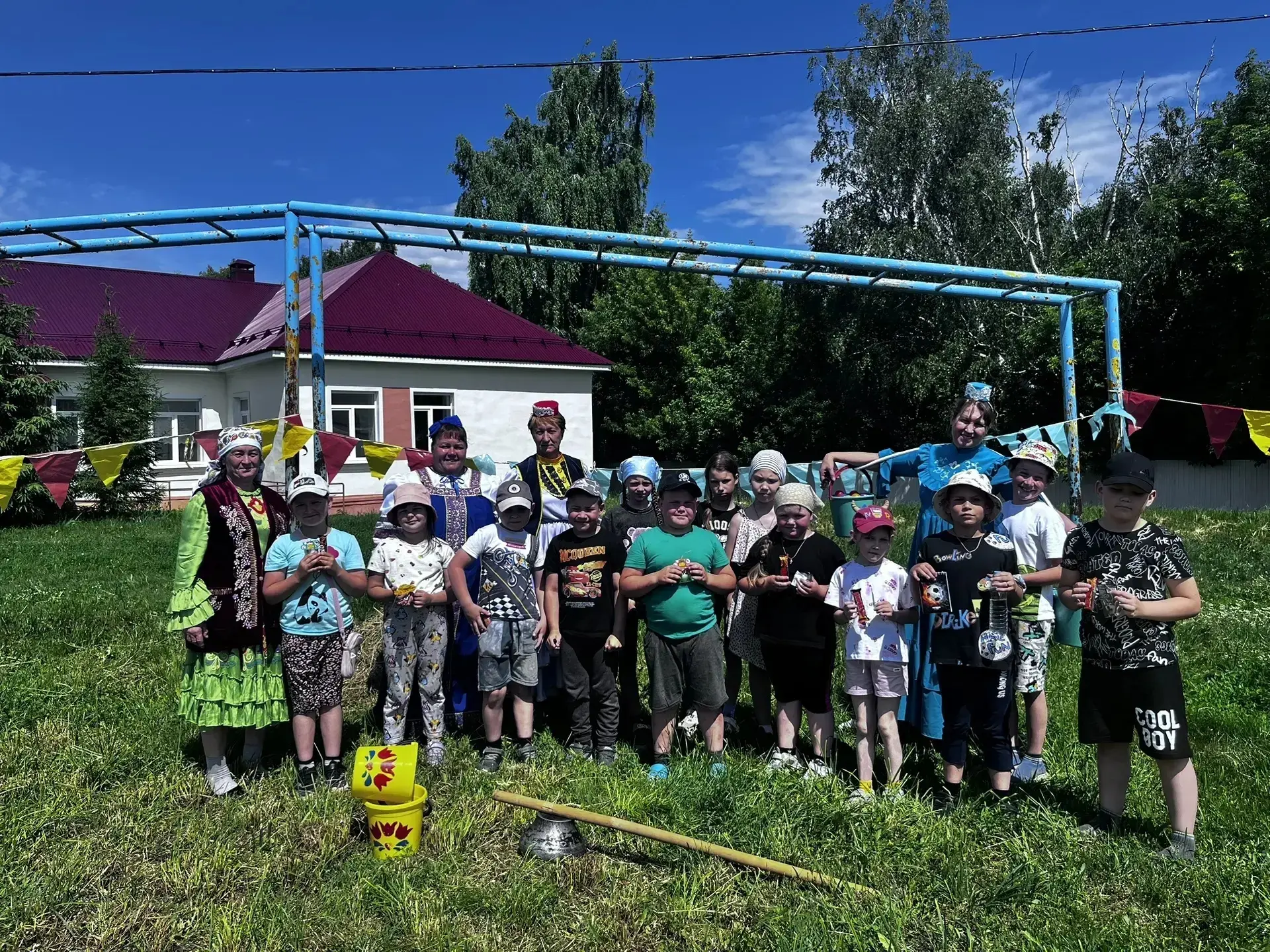 11 июня в пришкольном лагере прошёл детский праздник Сабантуй. Любимейший праздник тата...