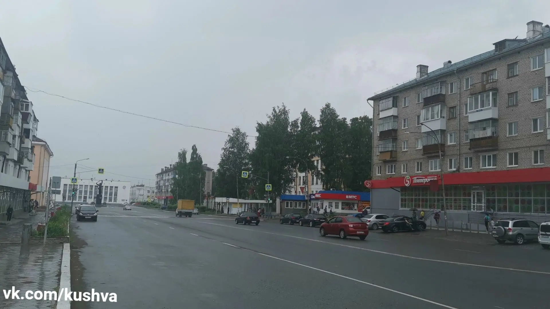 В Свердловской области продлили штормовое. Ранее оно было объявлено на 8 июля, а теперь...
