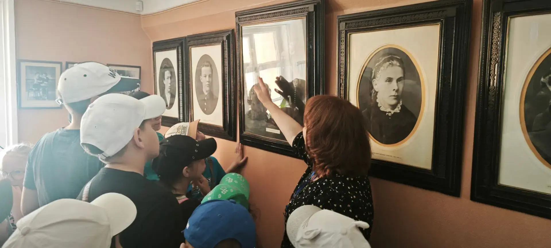 Начало недели в нашем лагере «Солнечный город»!

По традиции каждое утро в нашем лагере начинается с