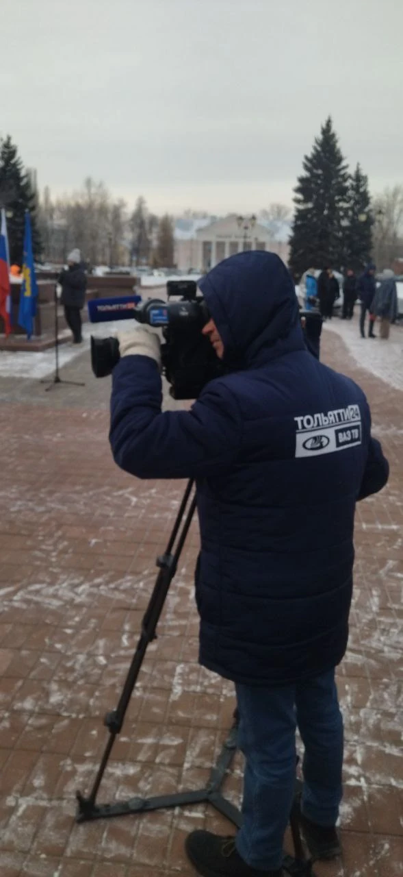 Учащиеся 9В класса нашего лицея сегодня приняли участие в городском памятном мероприятии, приуроченн