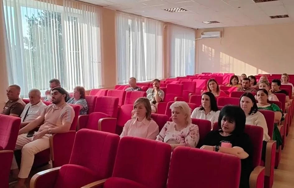 В СОВЕТСКОМ ОКРУГЕ СОЗДАДУТ СОВЕТ ПРЕДПРИНИМАТЕЛЕЙ

4 августа 2026 года в Зеленокумске состоялось со