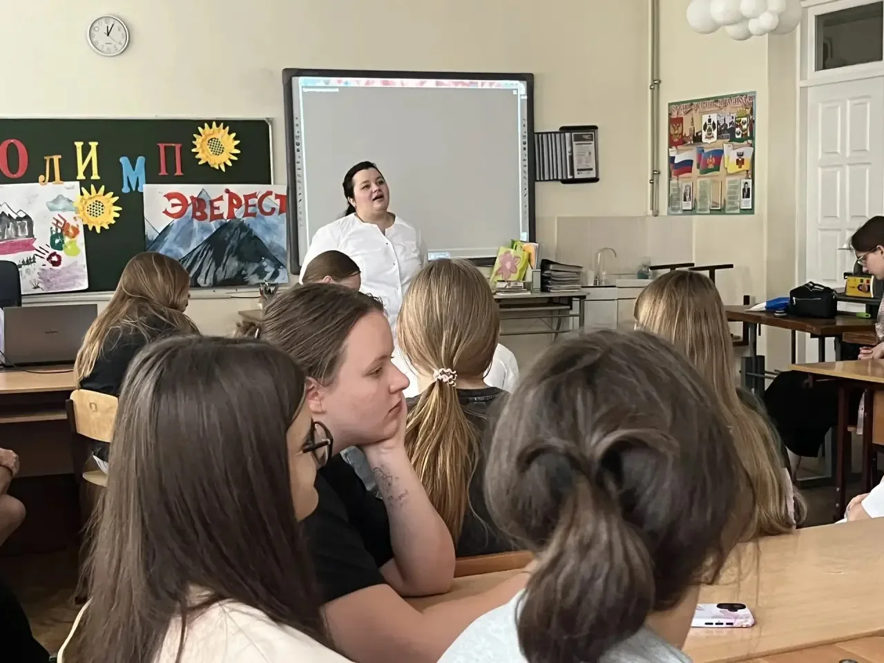 ✅Специалист по социальной работе Николаева К.В. и медицинский психолог Иванова А.И провели для ребят