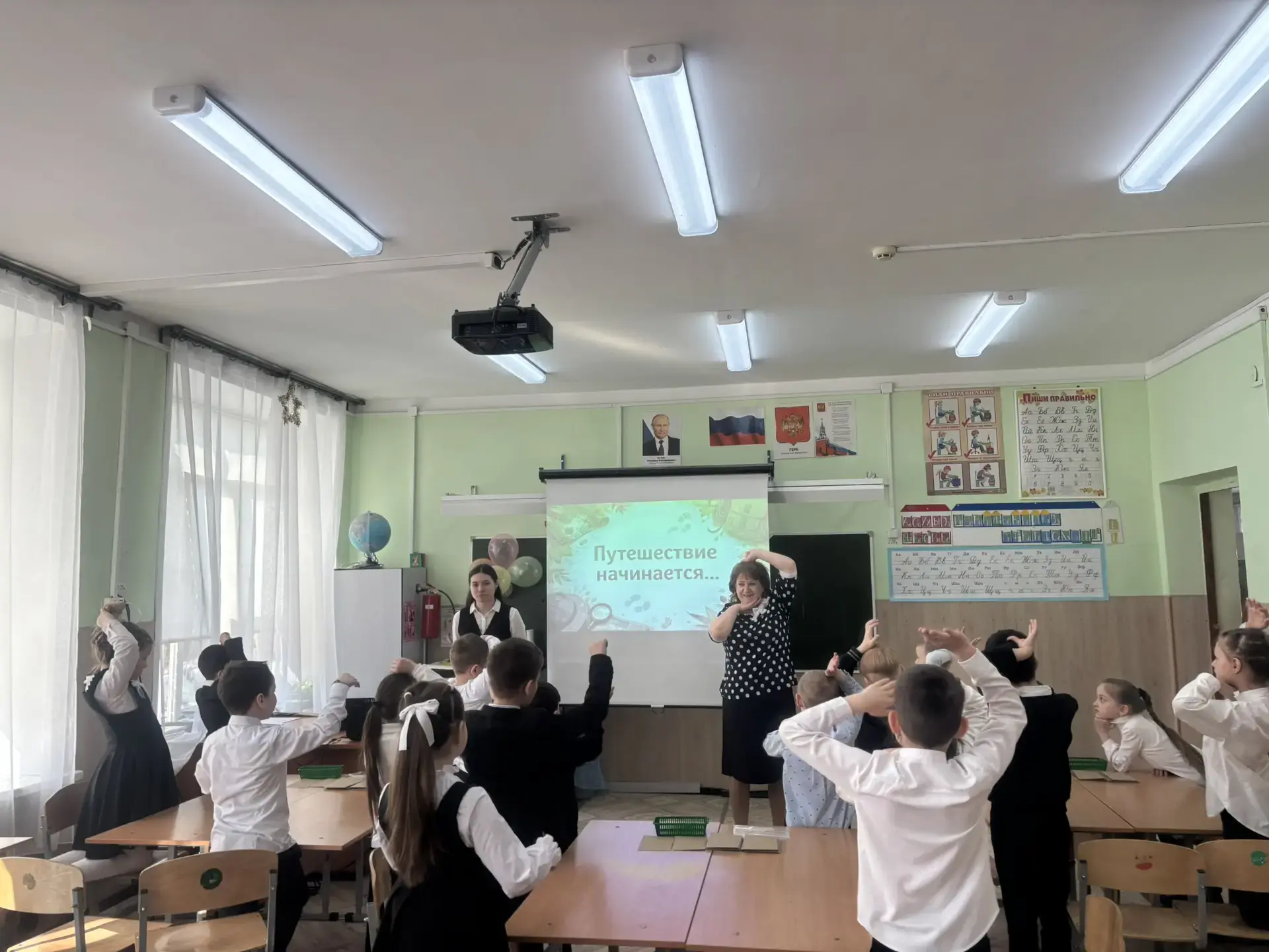 Школа — это пространство для творчества и роста! ✨  25 марта наша начальная школа превратилась в нас