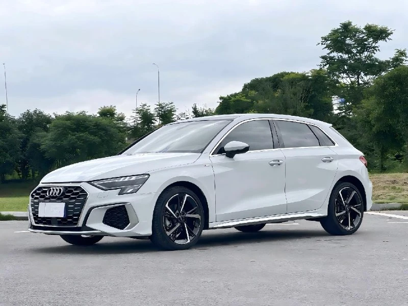🚗 Audi A3 Sportback хэтчбек 2WD Stylish Sport Edition

Современный городской хэтчбек с цифровыми те