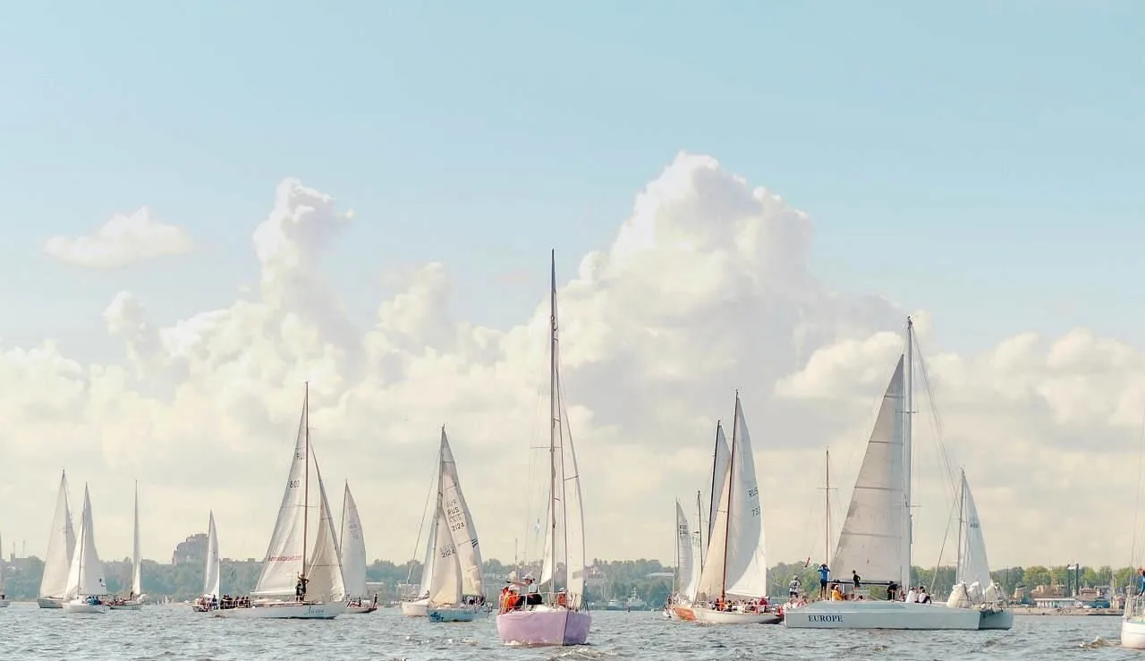 ⛵ Ораниенбаумский морской фестиваль — регата, сапы и аэролодка в Ломоносове 22–23 августа

С 12:00 д