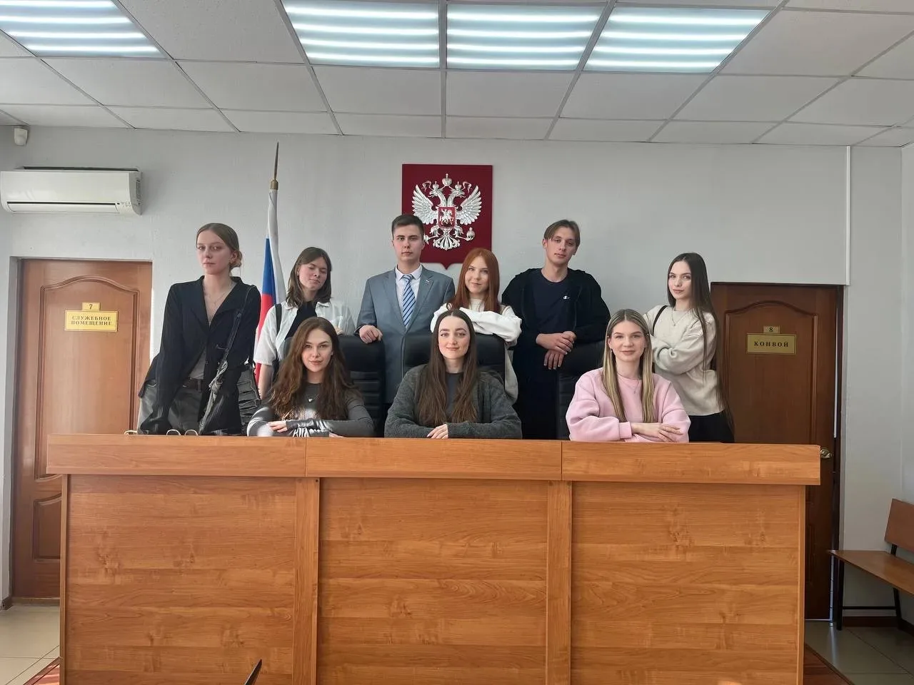 16 марта ученики 11 социально-гуманитарного класса посетили Некрасовский районный суд Ярославской об