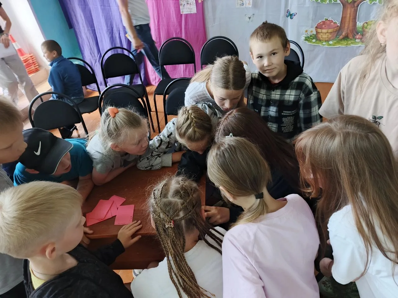📰 Новости со сказочной страны Первых

...как и всегда наше утро началось с утренней линейки и утрен