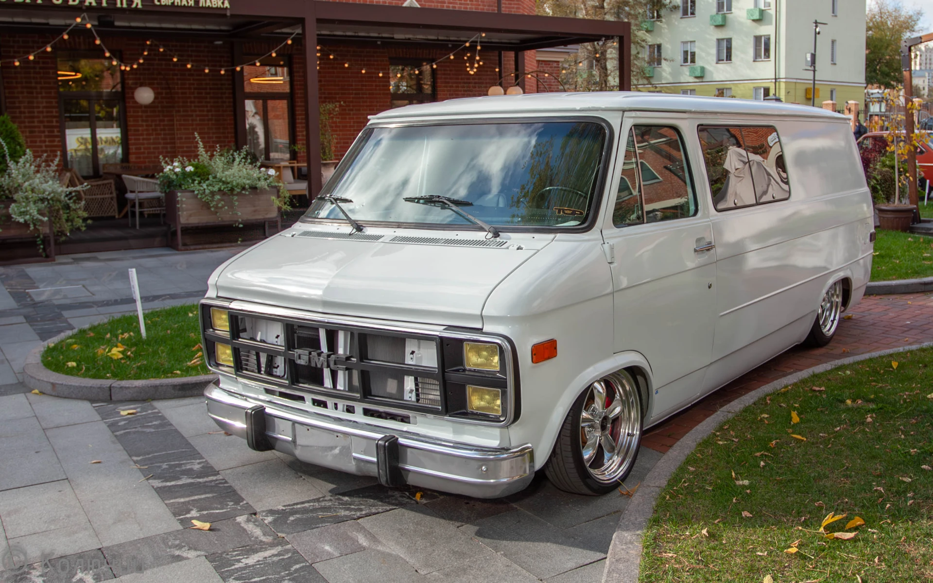 Кастомный GMC Vandura (1982)