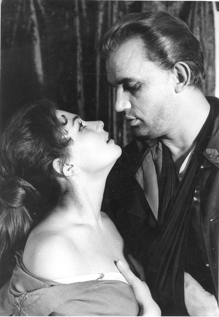 Майя Менглет и Евгений Урбанский в спектакле «Первый день свободы», 1960 г.