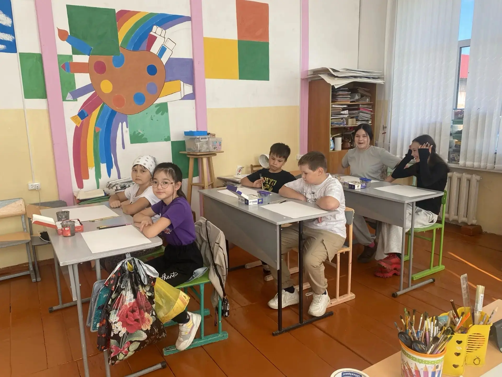 22 августа в детской школе искусств прошел мастер-класс, посвященный ко дню флага Росси...