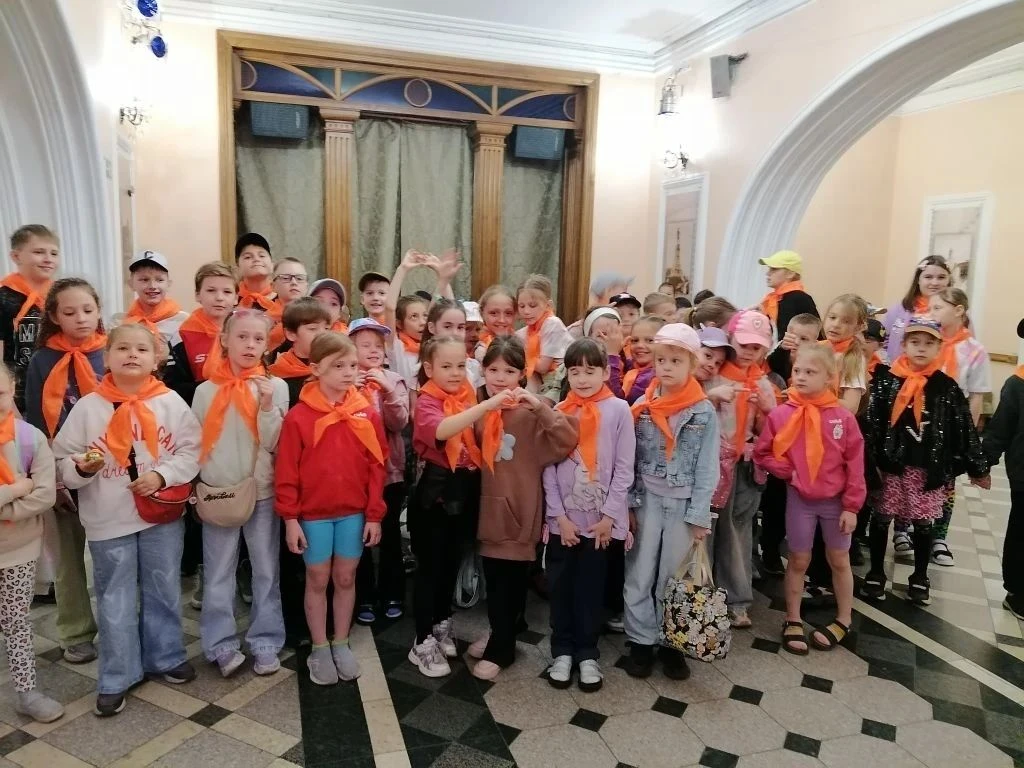 🎭Звездочки в театре! Посещение театра - это не просто развлечение, а важная часть культурного и эст