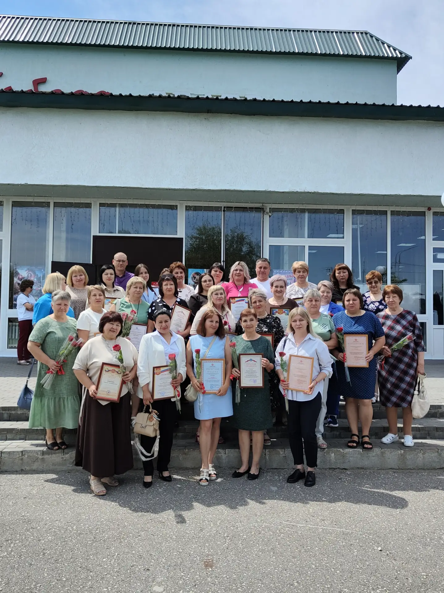 Сегодня в кинотеатре «Победа» накануне Дня медика прошло торжественное мероприятие. Почётный гость п