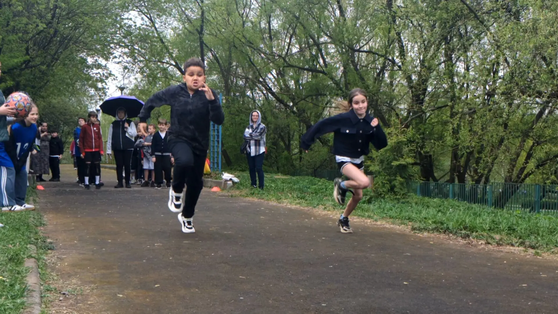 🌳В школе прошли испытания ГТО на свежем воздухе!  🏅На прошлой неделе в нашей школе состоялось важное