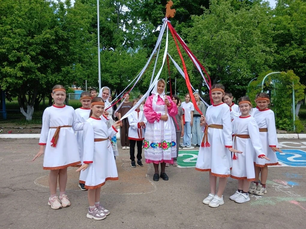 Акатуй. Акатуй? Акатуй!