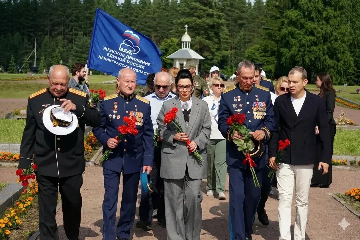 29 июня на мемориальном комплексе «Невский пятачок» проведена торжественно-траурная цер...