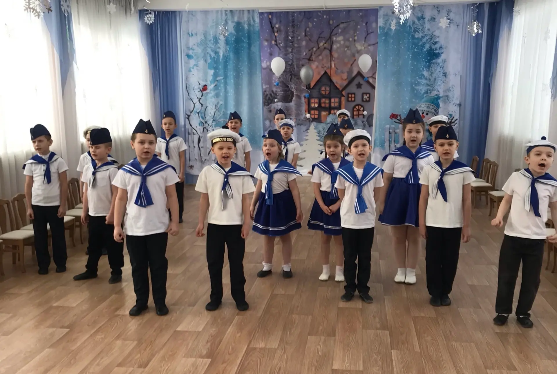 «Мужчин настоящих есть праздник на свете: